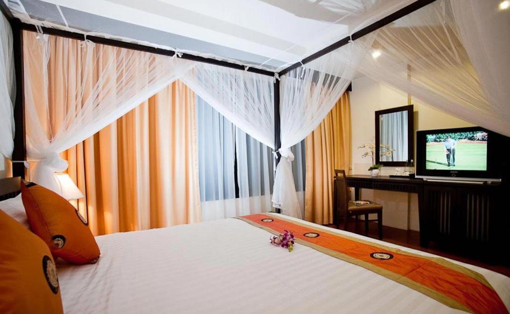 La De Bua Hotel Patong Room photo